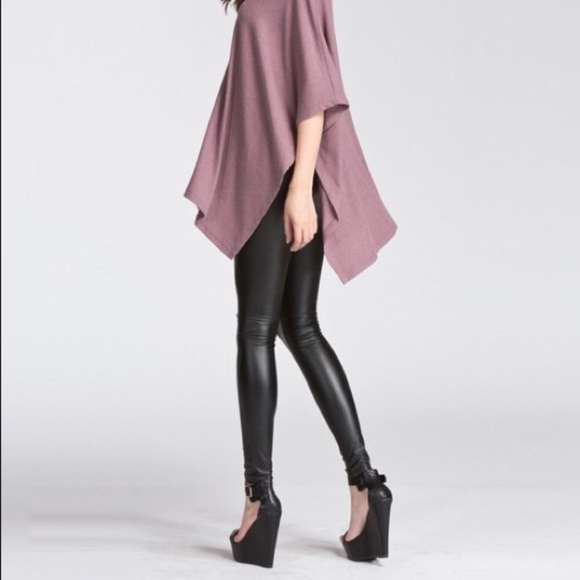 Faux leather leggings🌟 - Picture 5 of 7